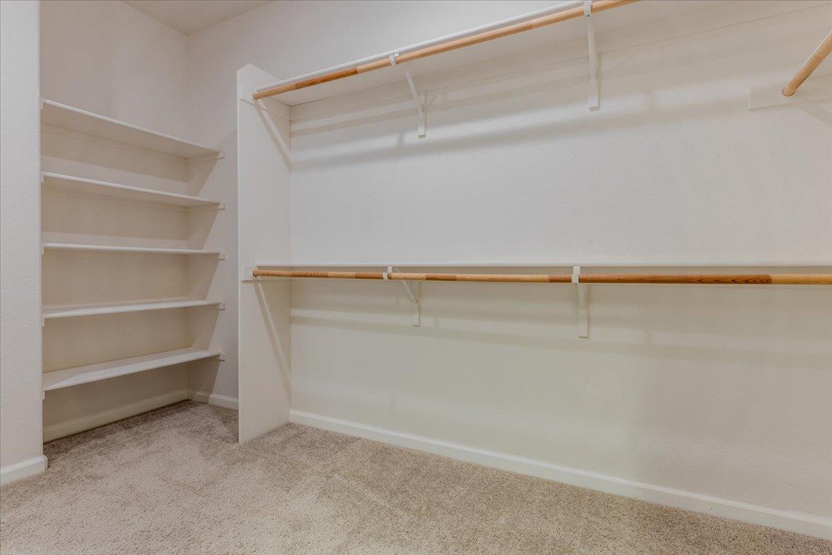 870 Storybook St, Manteca, CA 95337