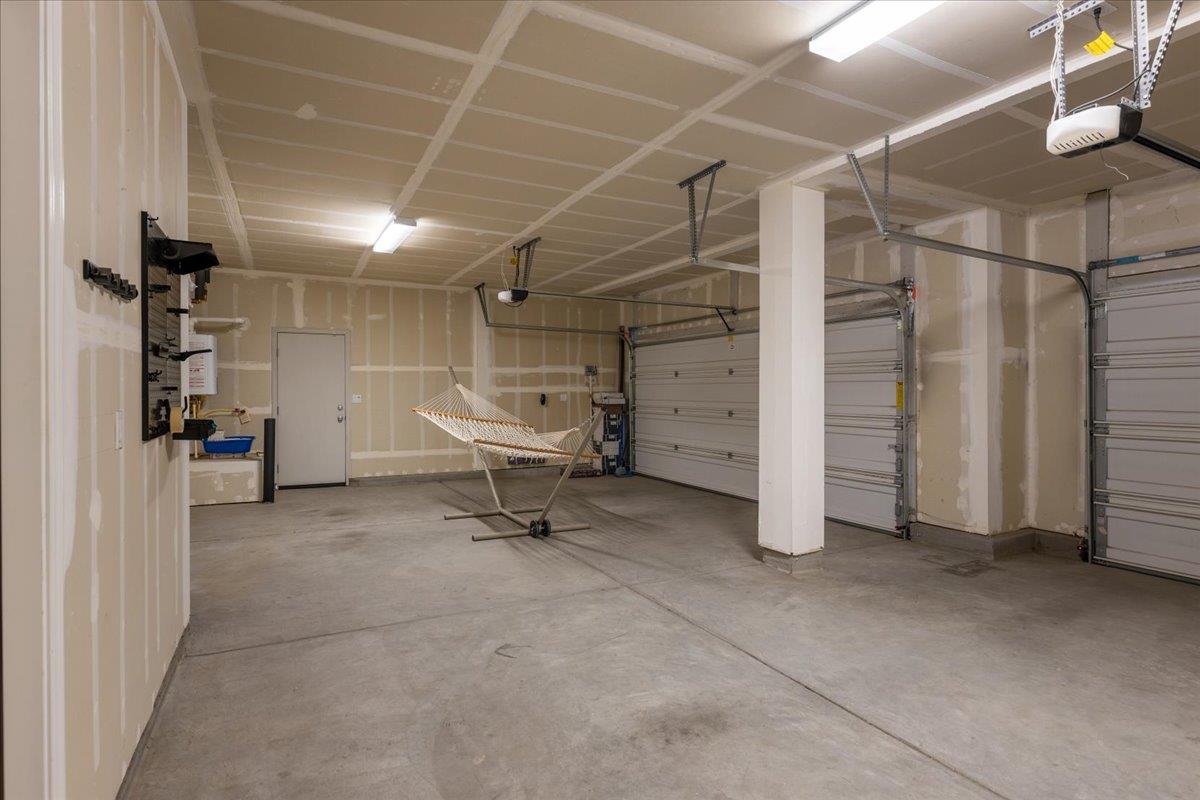 870 Storybook St, Manteca, CA 95337