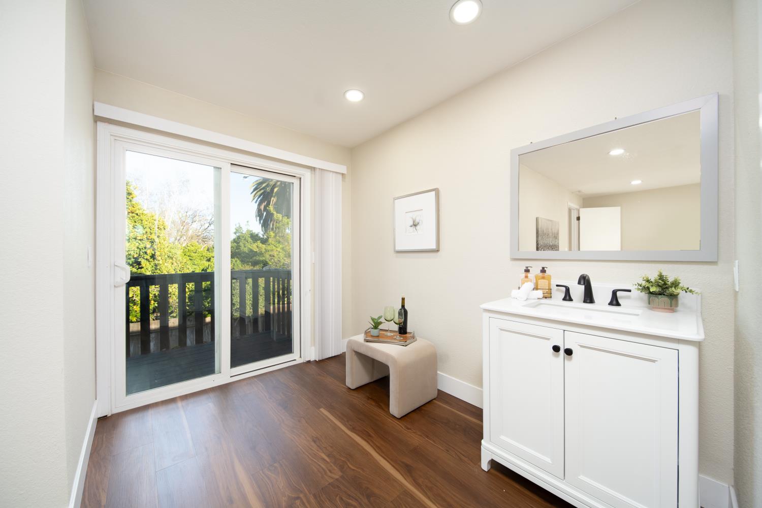 1220 Sonoma Ave, Modesto, CA 95355