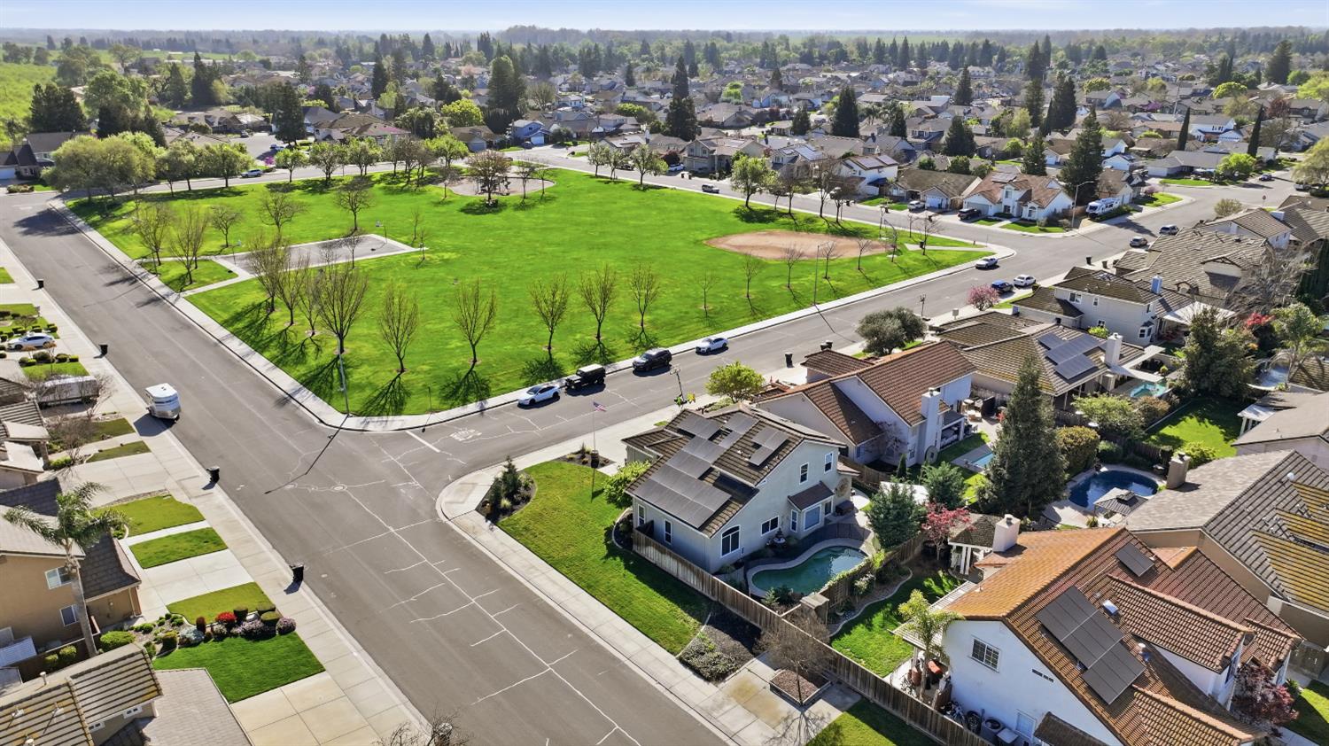 1181 Azalea St, Ripon, CA 95366