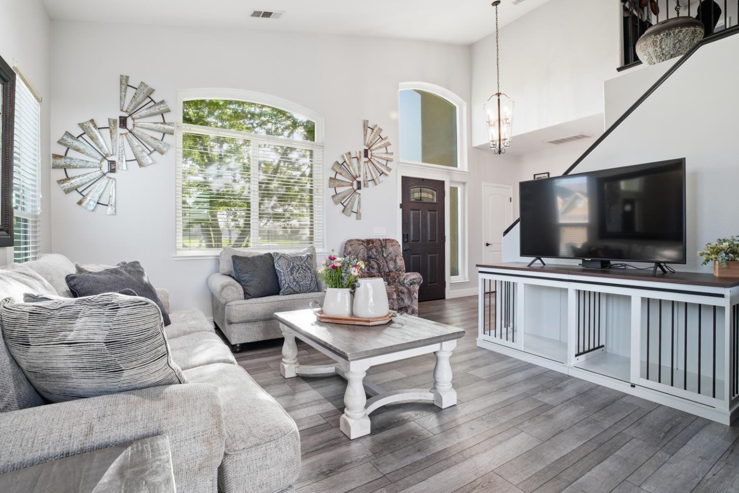 1181 Azalea St, Ripon, CA 95366