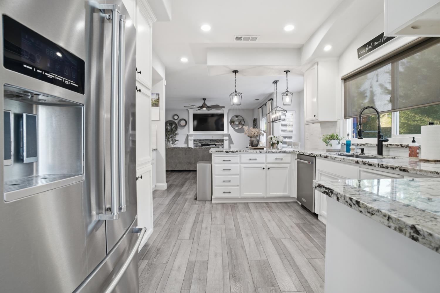 1181 Azalea St, Ripon, CA 95366