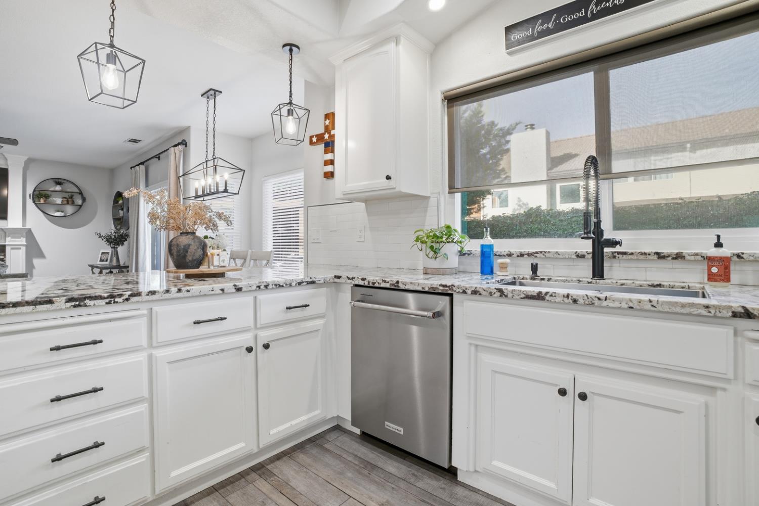 1181 Azalea St, Ripon, CA 95366