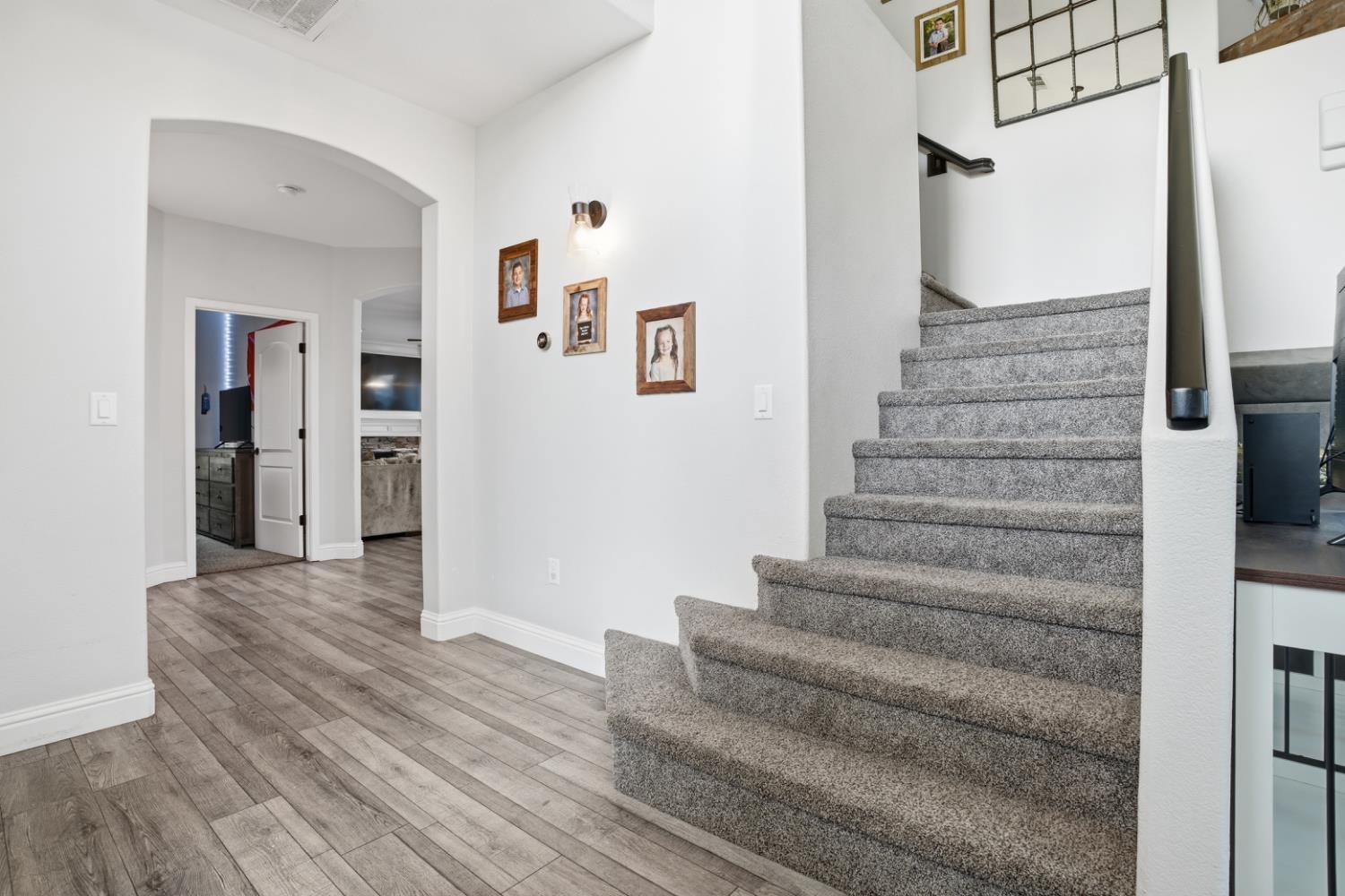 1181 Azalea St, Ripon, CA 95366