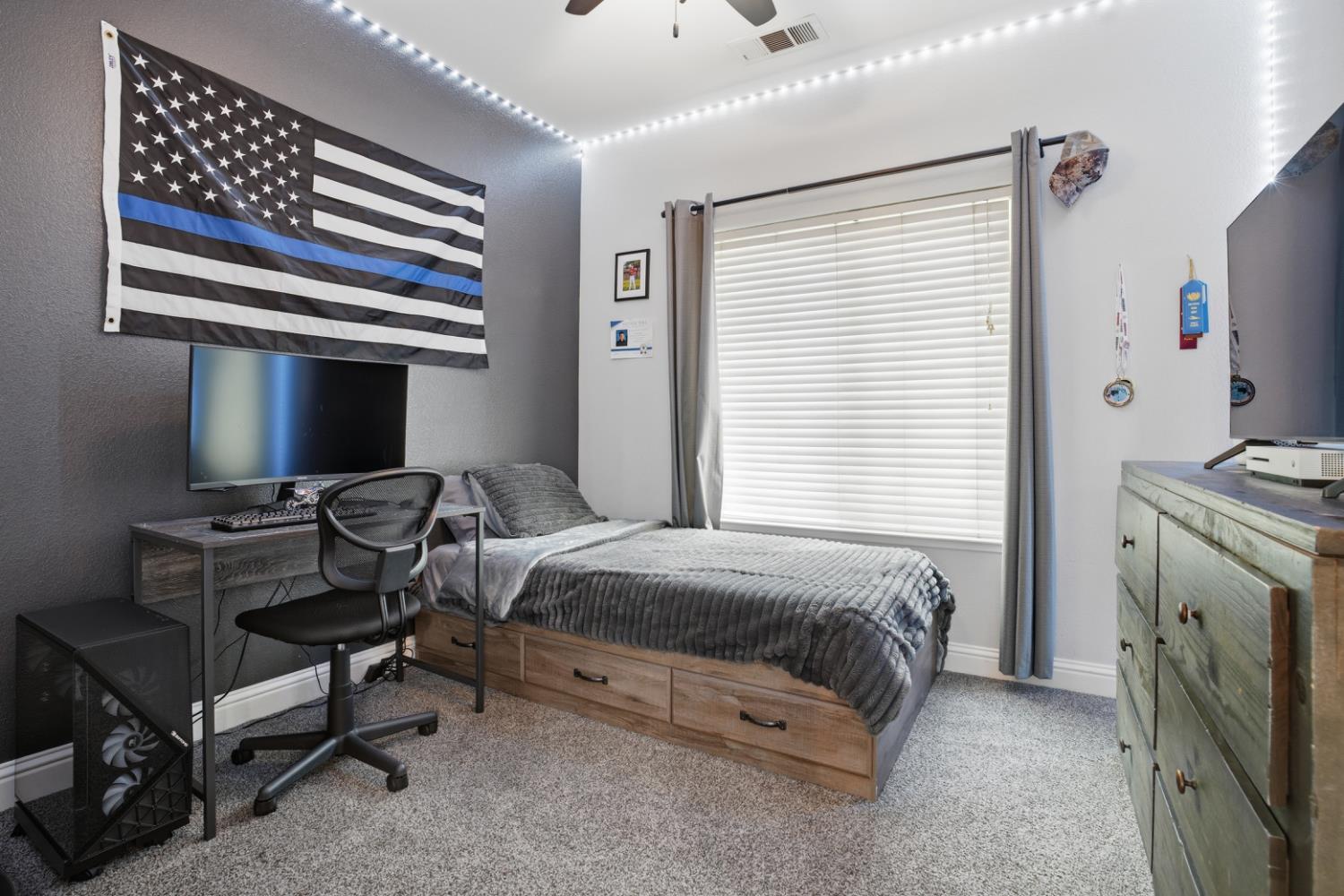 1181 Azalea St, Ripon, CA 95366