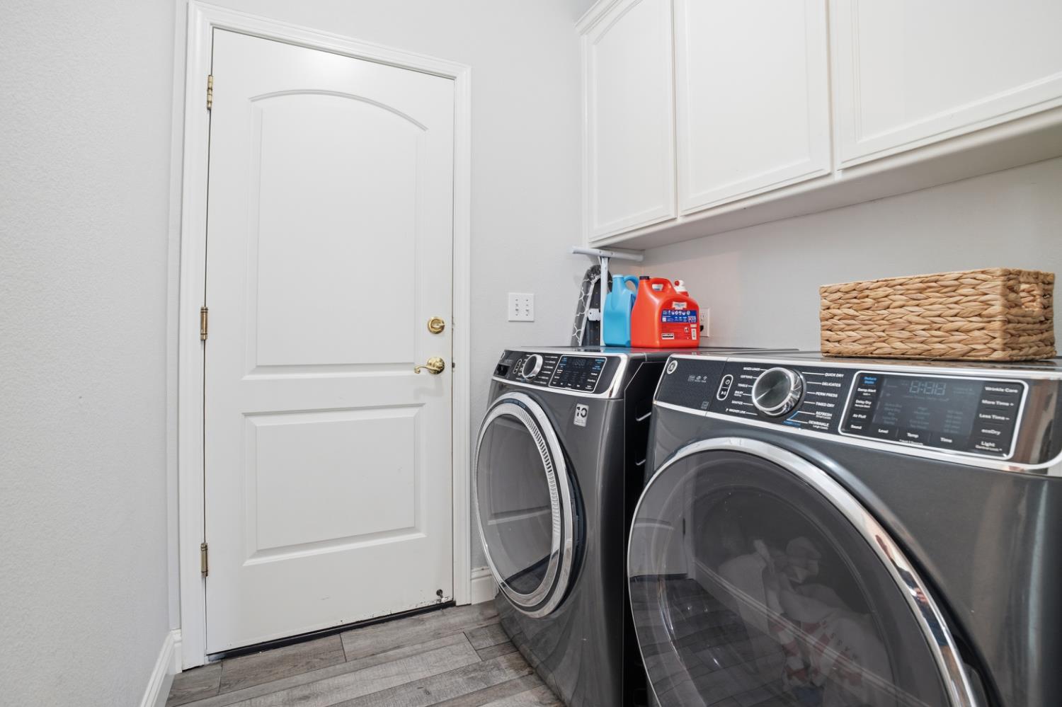 1181 Azalea St, Ripon, CA 95366