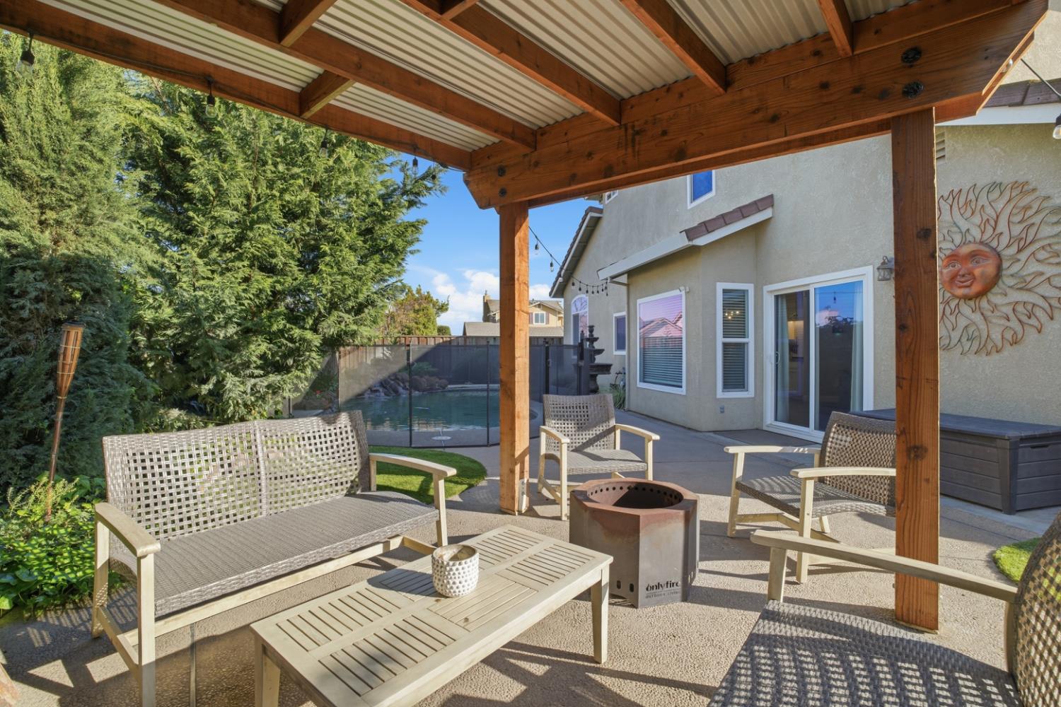 1181 Azalea St, Ripon, CA 95366