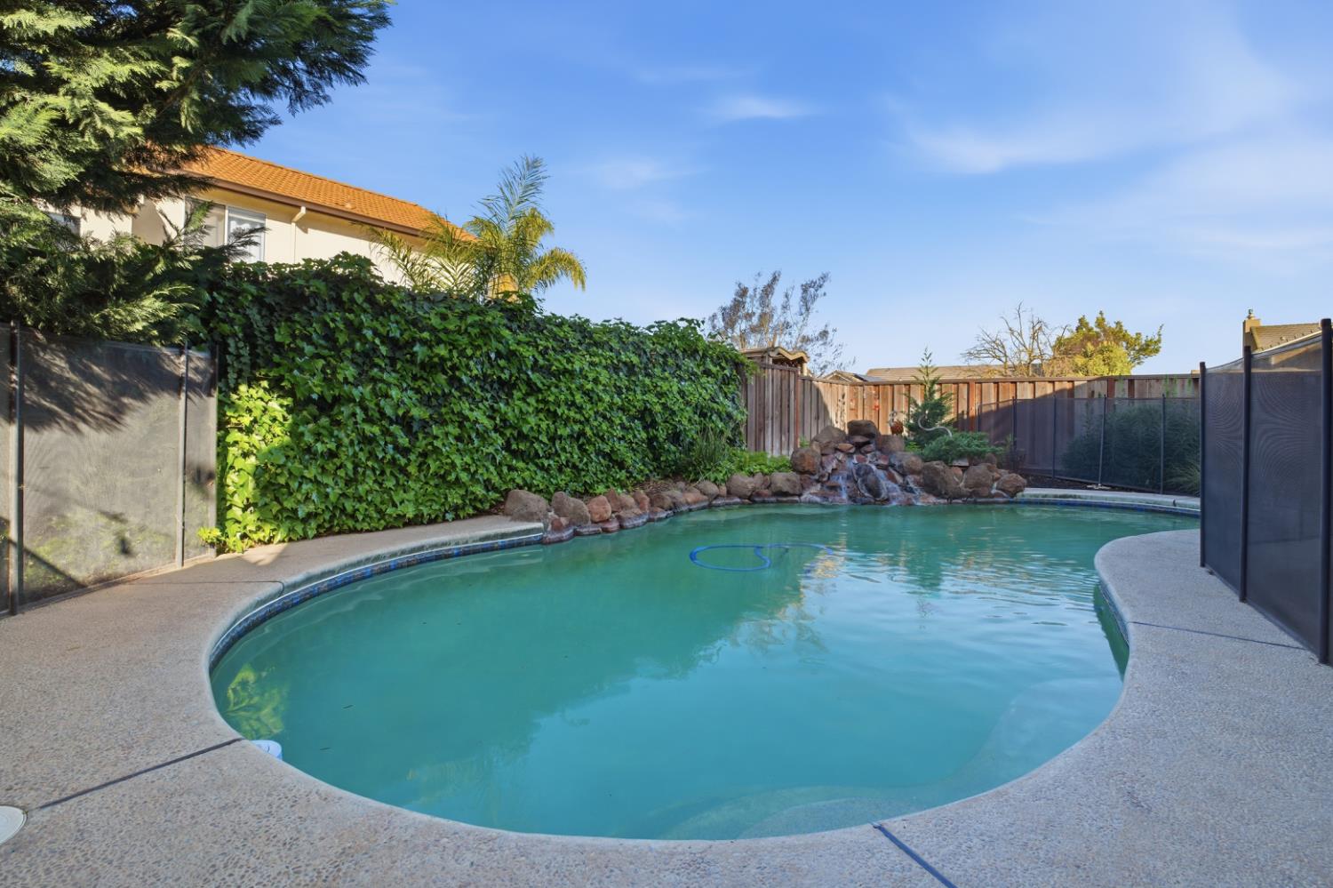 1181 Azalea St, Ripon, CA 95366