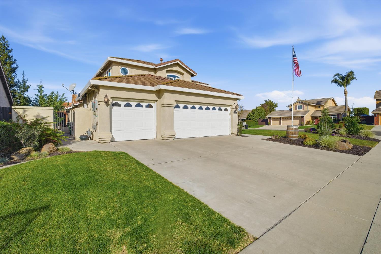 1181 Azalea St, Ripon, CA 95366