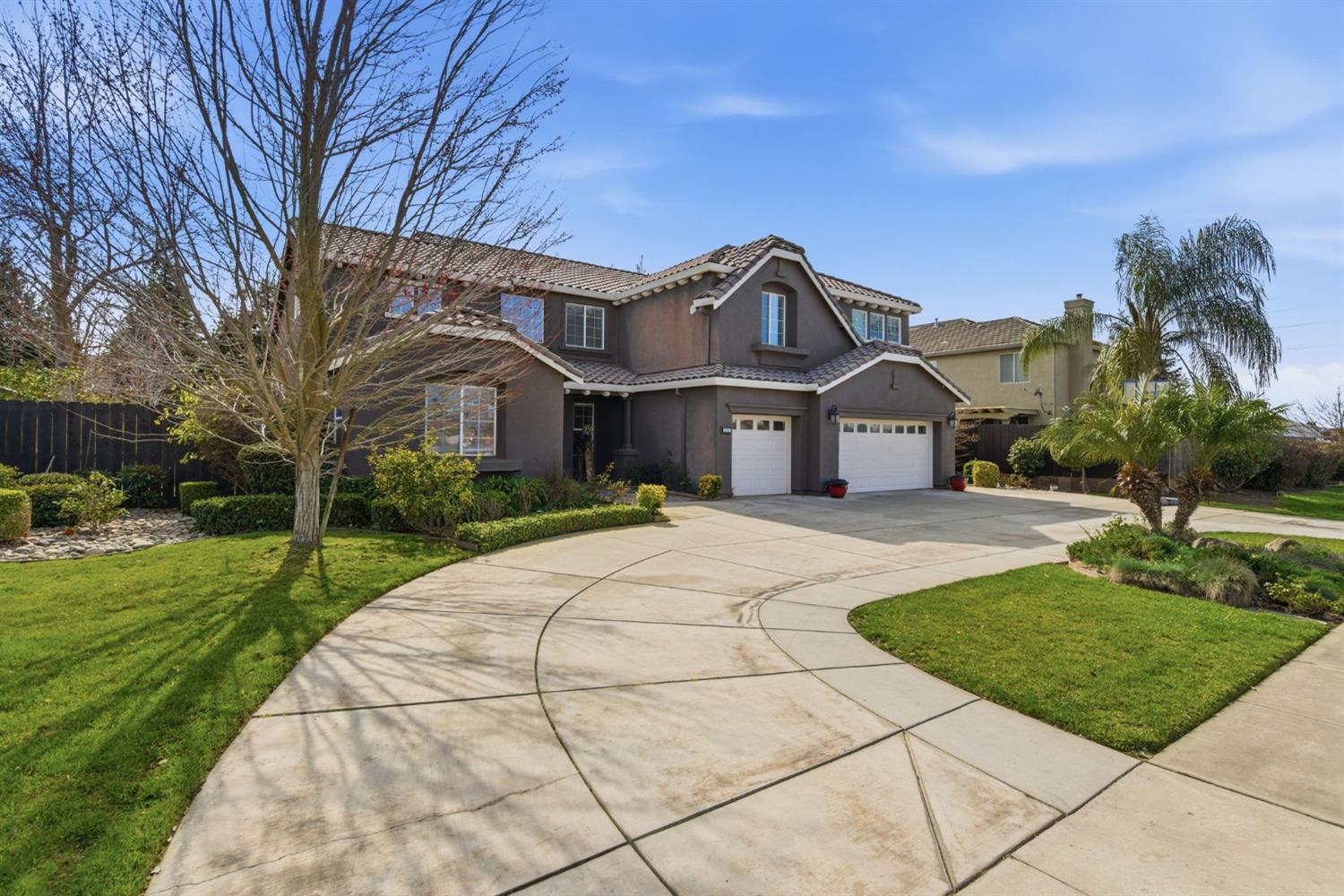 848 W Santos Ave, Ripon, CA 95366