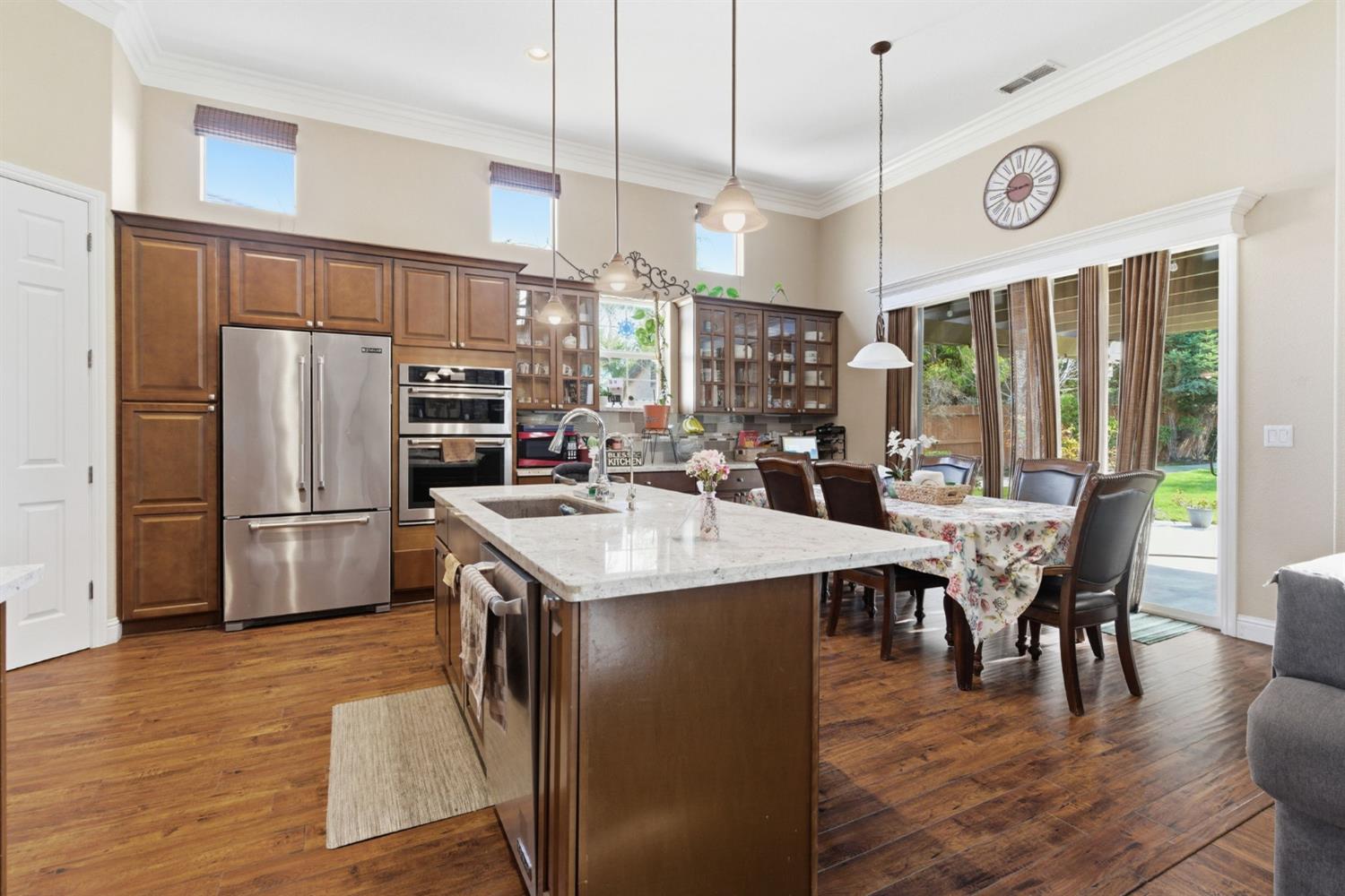 848 W Santos Ave, Ripon, CA 95366