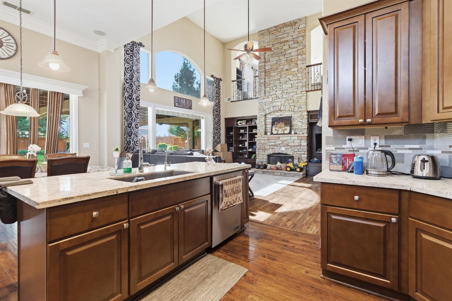 848 W Santos Ave, Ripon, CA 95366