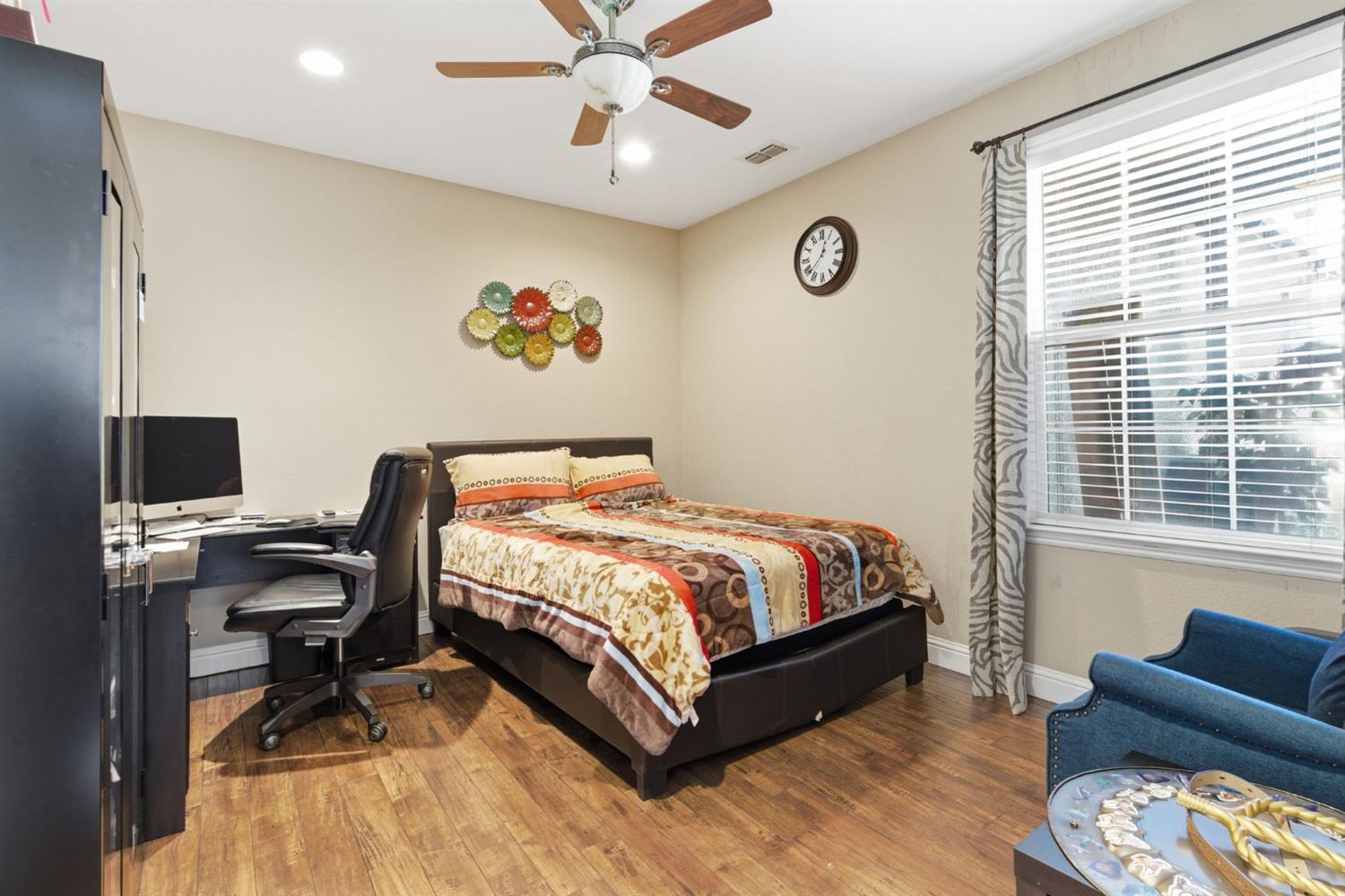 848 W Santos Ave, Ripon, CA 95366