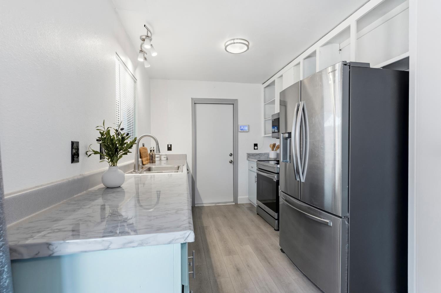 533 Linda Ct, Oakdale, CA 95361