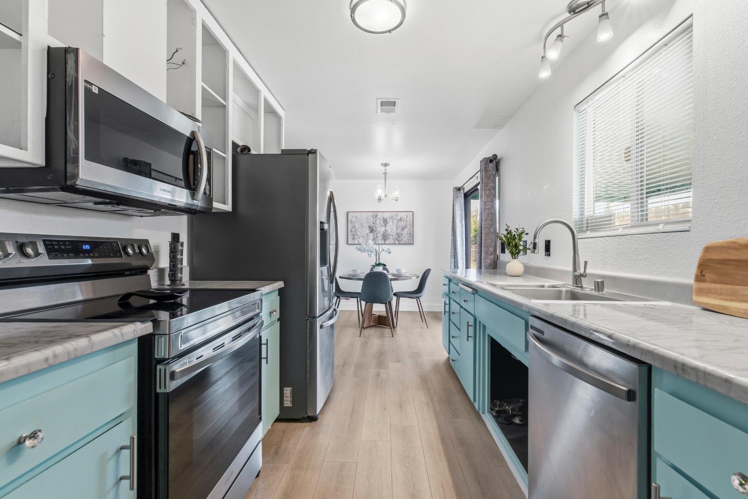 533 Linda Ct, Oakdale, CA 95361