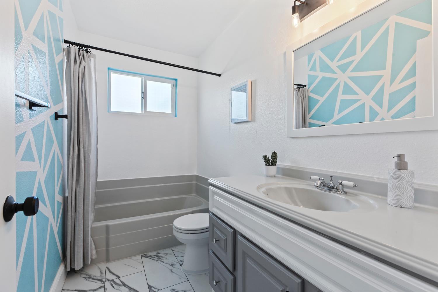 533 Linda Ct, Oakdale, CA 95361