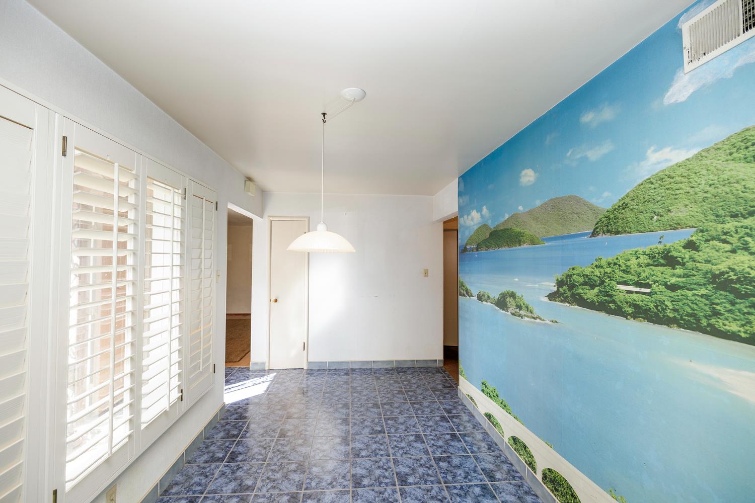 1305 Oakwood Dr, Modesto, CA 95350