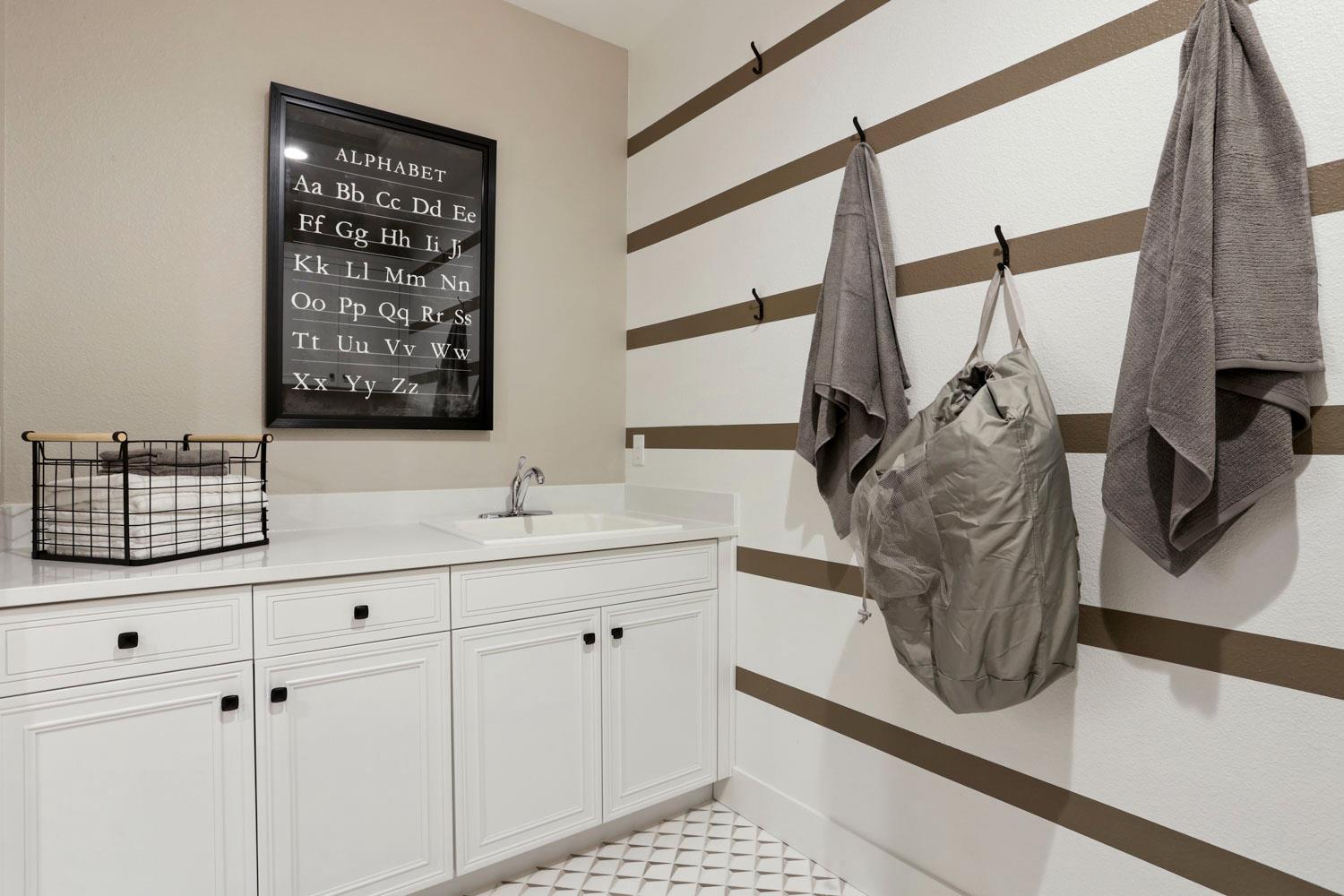 2290 Dilip Dr, Manteca, CA 95337