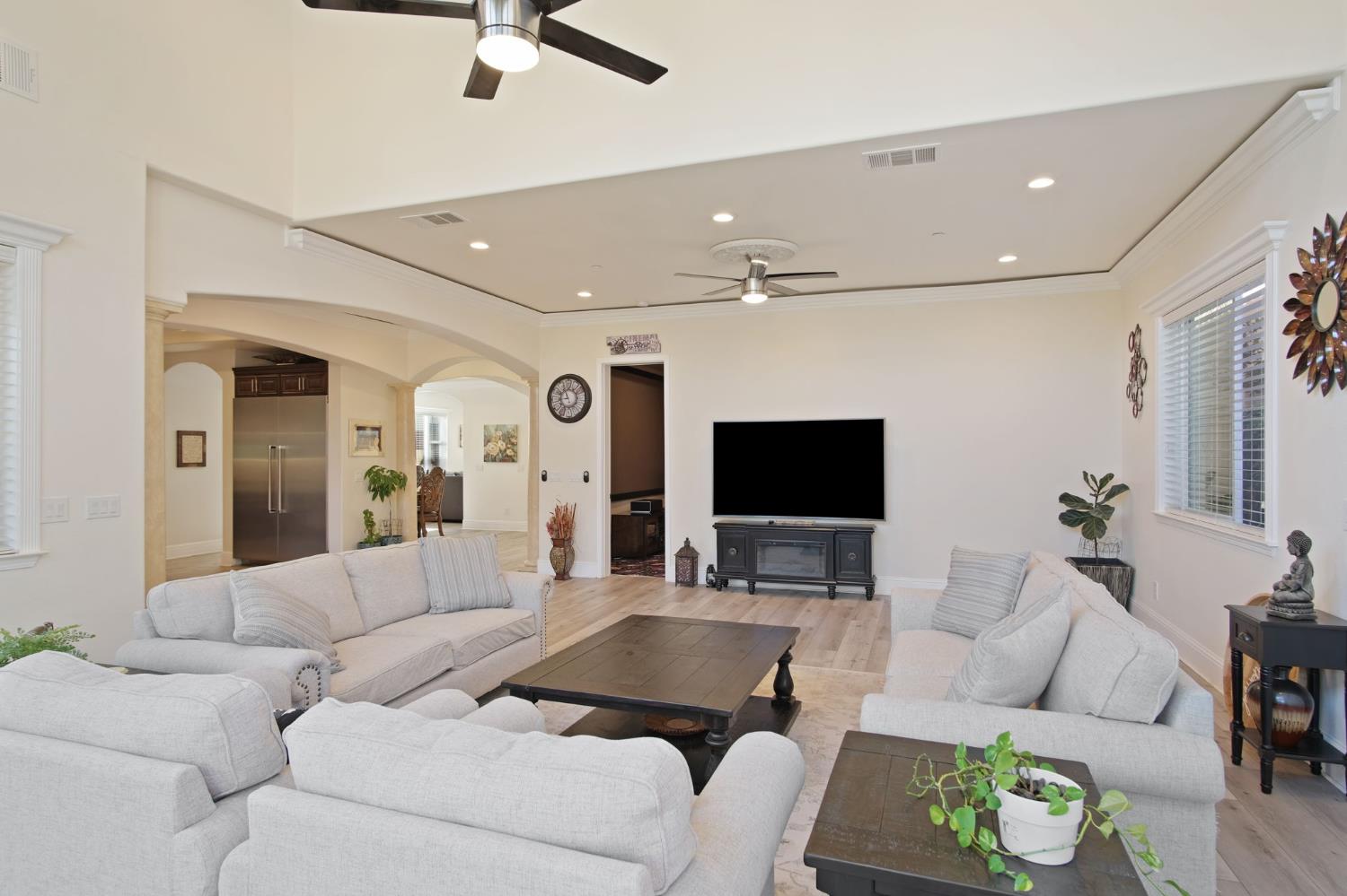 3205 Hillglen Ave, Modesto, CA 95355