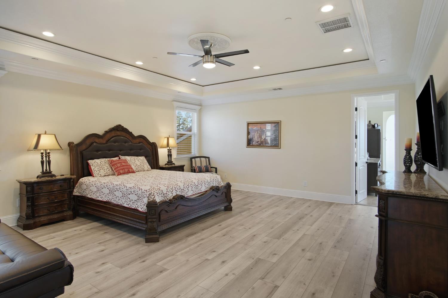 3205 Hillglen Ave, Modesto, CA 95355