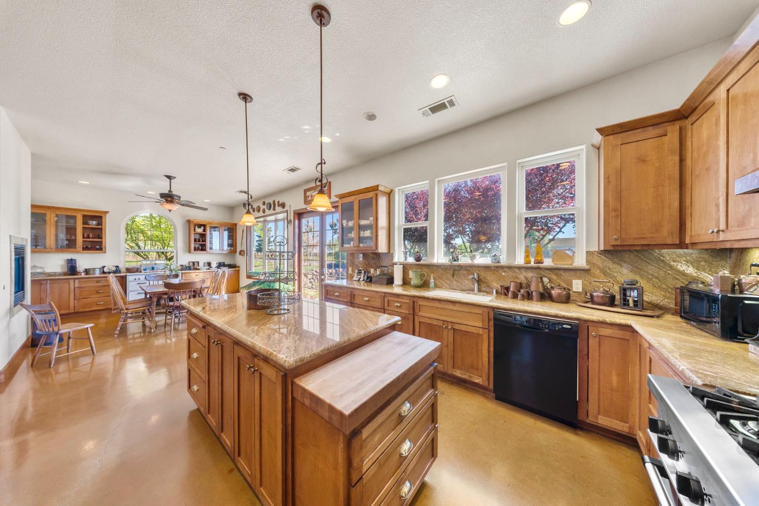 7484 Dusty Ln, Modesto, CA 95357