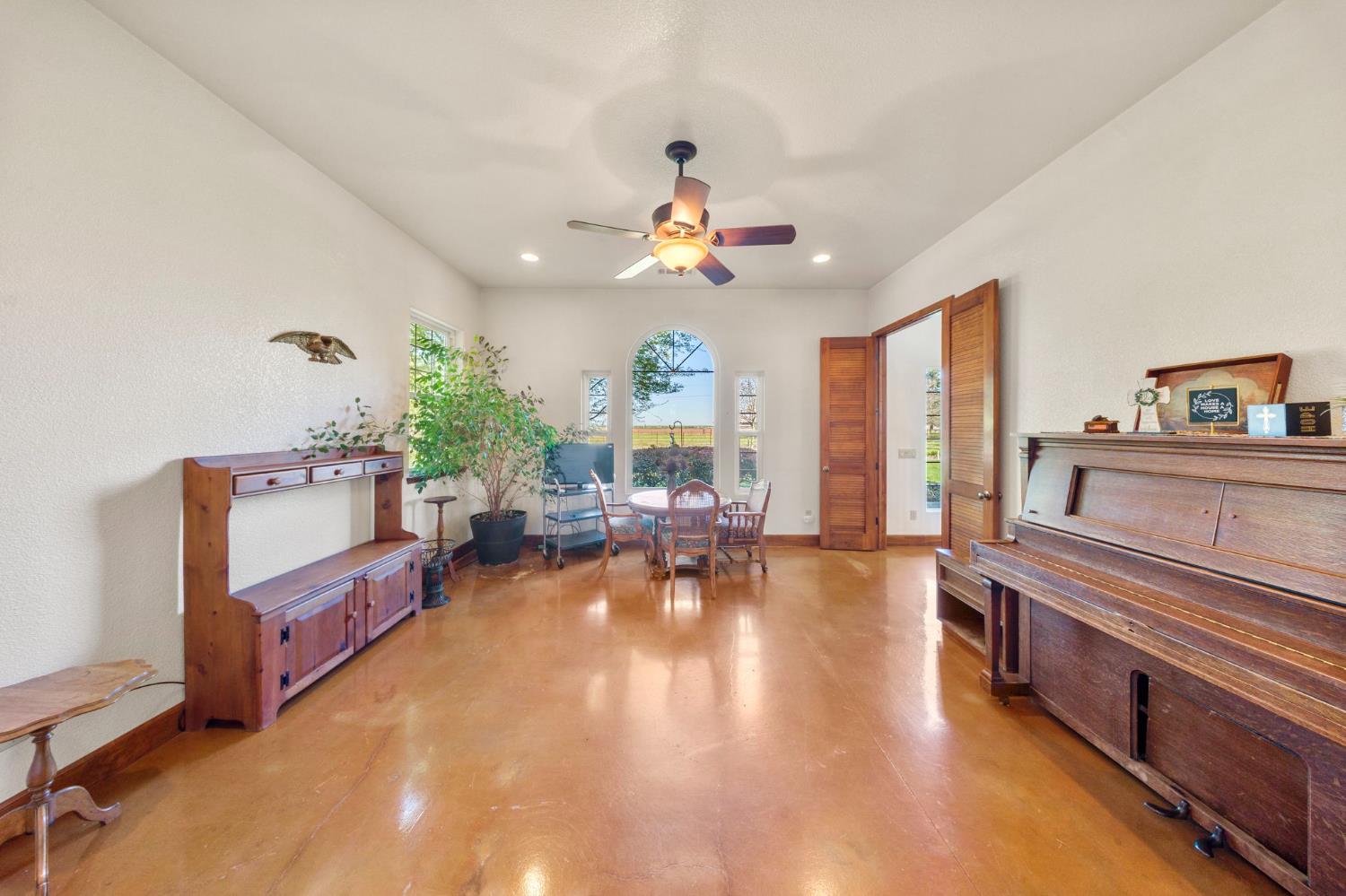 7484 Dusty Ln, Modesto, CA 95357