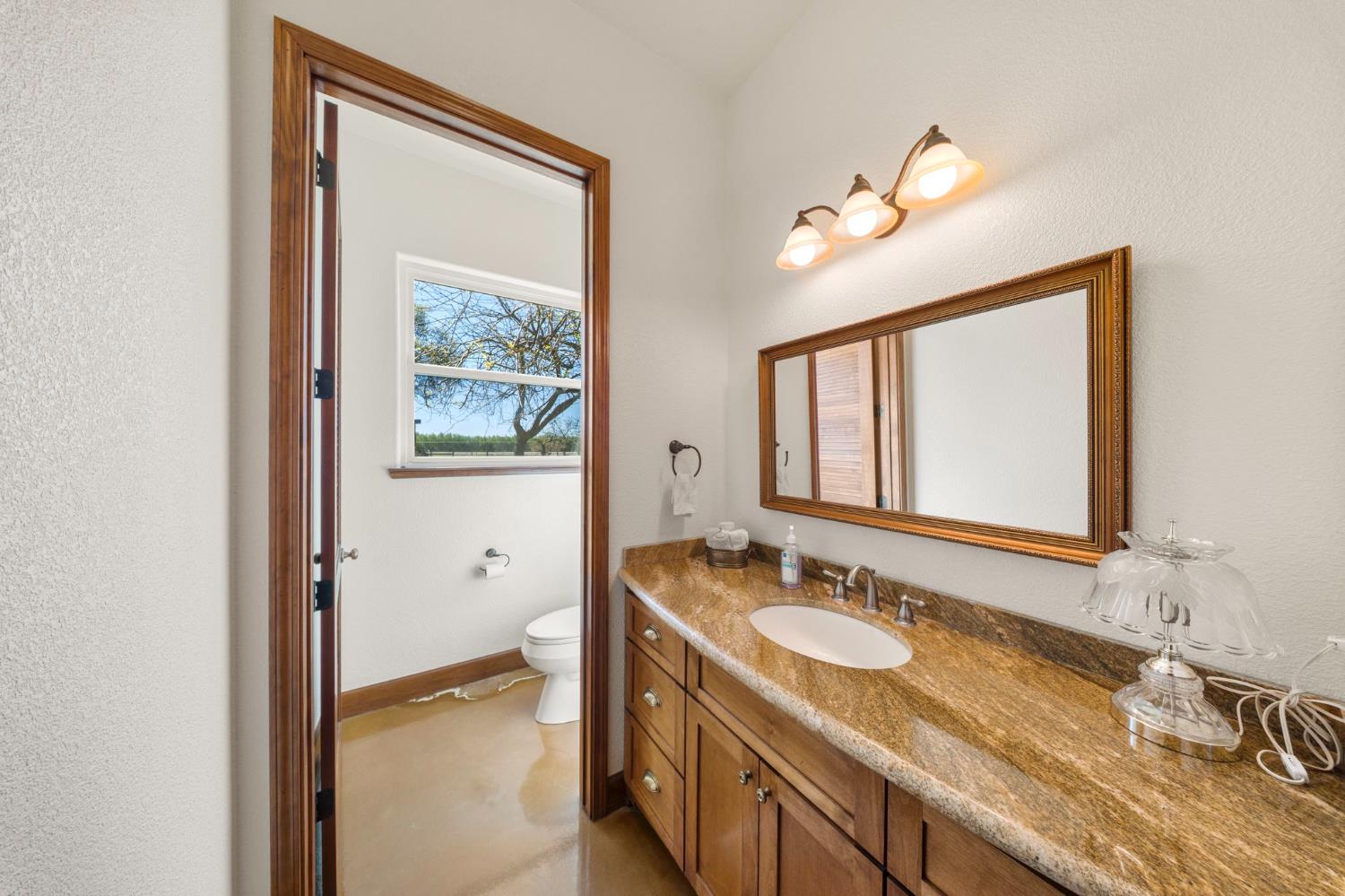 7484 Dusty Ln, Modesto, CA 95357