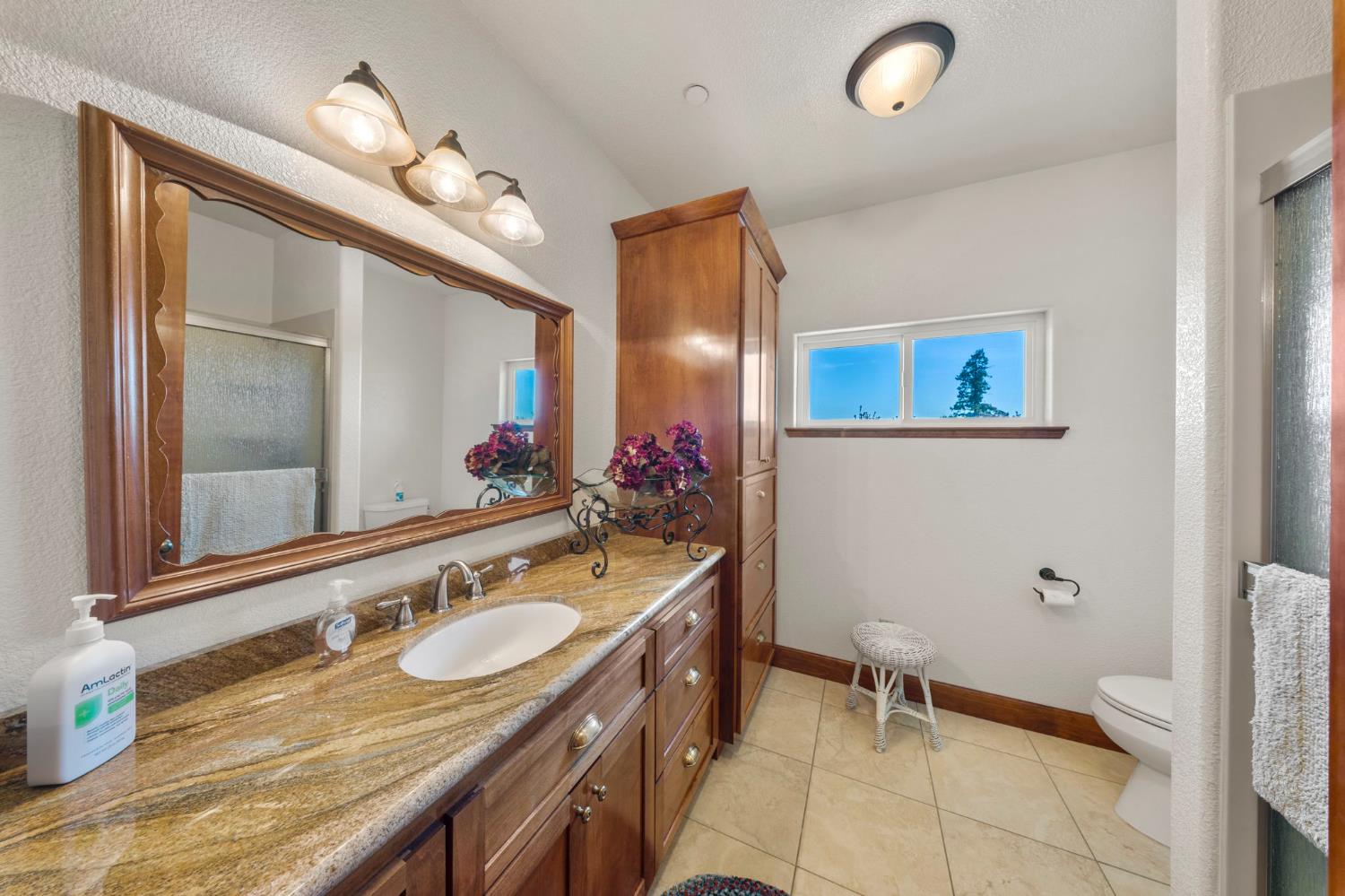 7484 Dusty Ln, Modesto, CA 95357