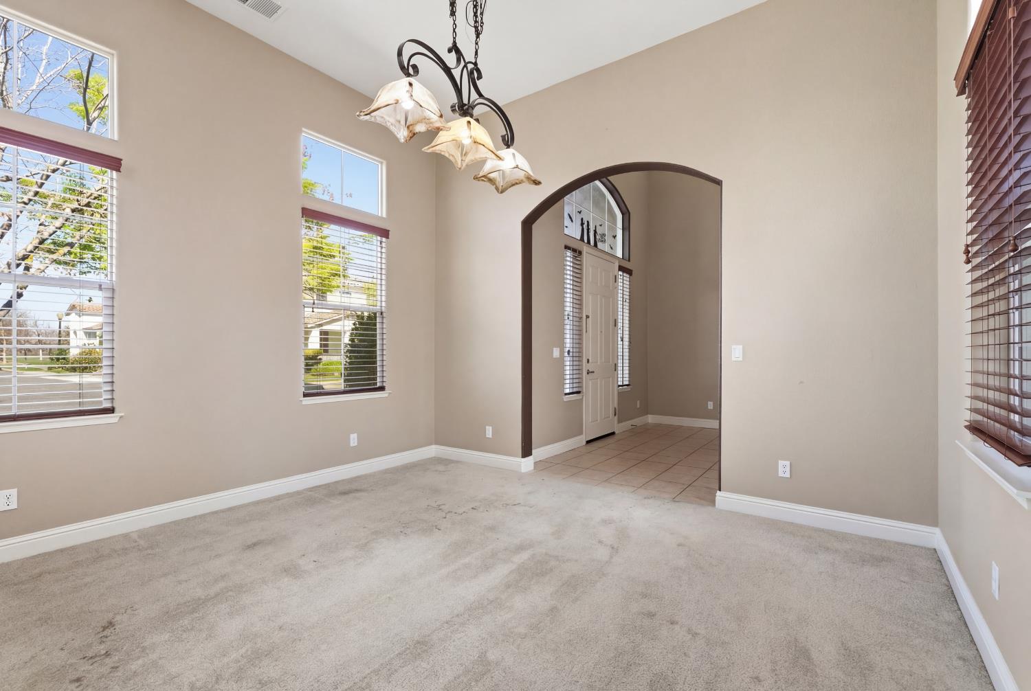 2153 Saddlebrook Way, Oakdale, CA 95361