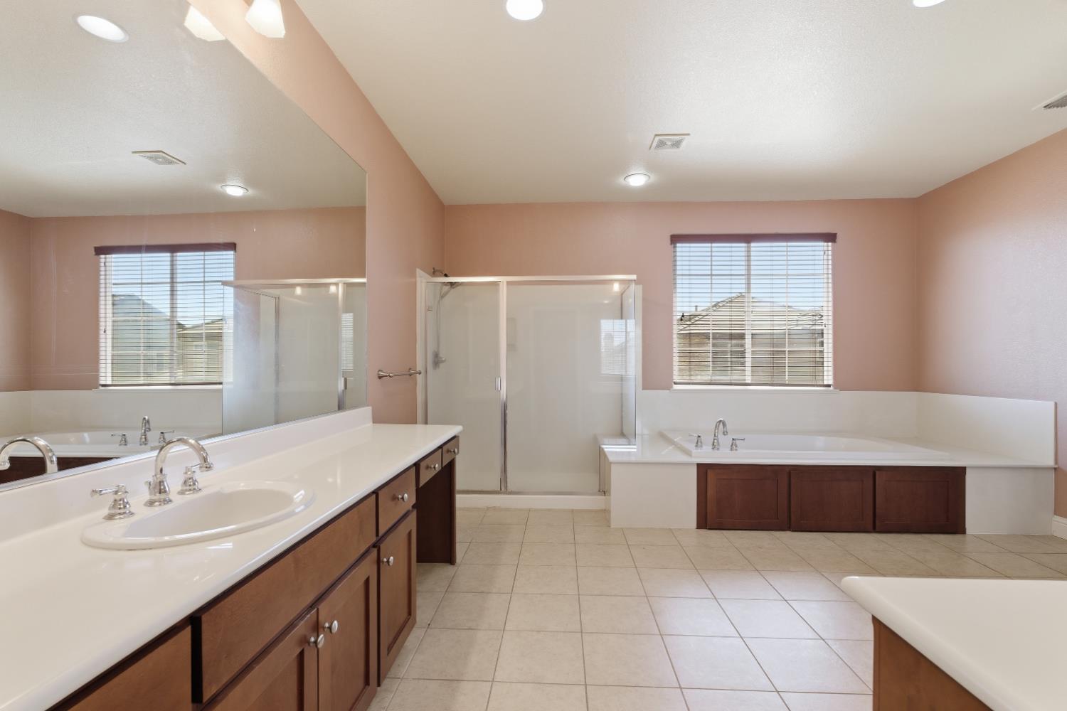 2153 Saddlebrook Way, Oakdale, CA 95361