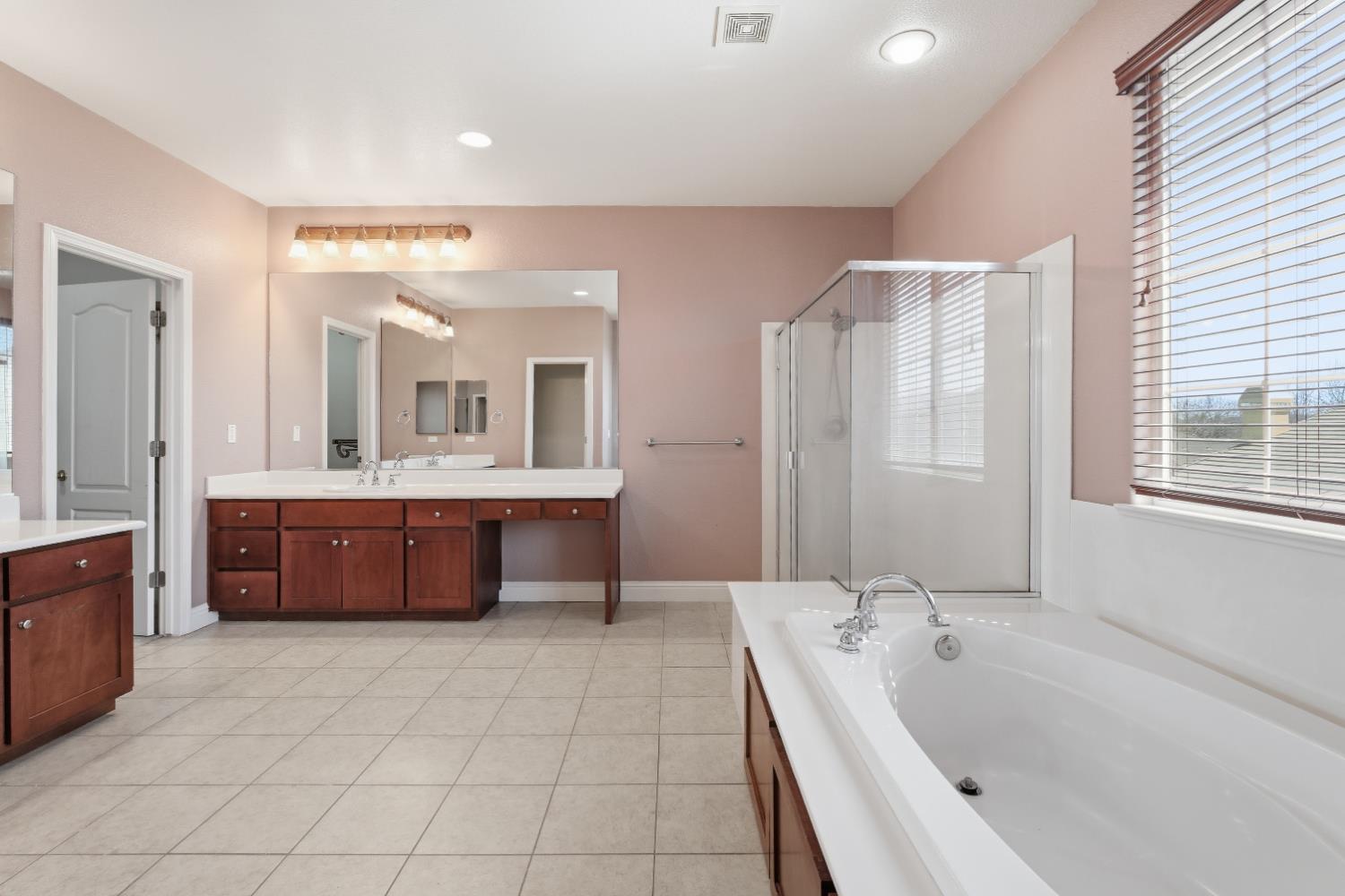 2153 Saddlebrook Way, Oakdale, CA 95361