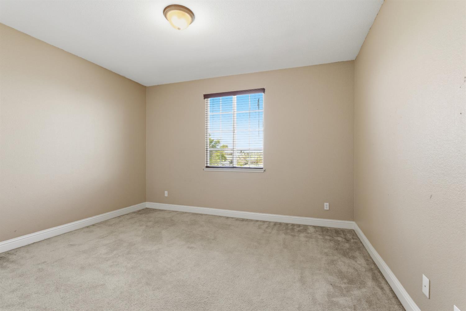 2153 Saddlebrook Way, Oakdale, CA 95361