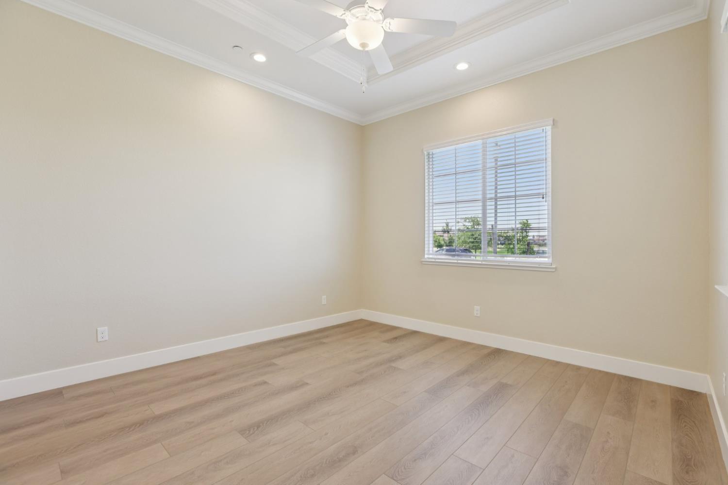 2464 Dilip Dr, Manteca, CA 95337