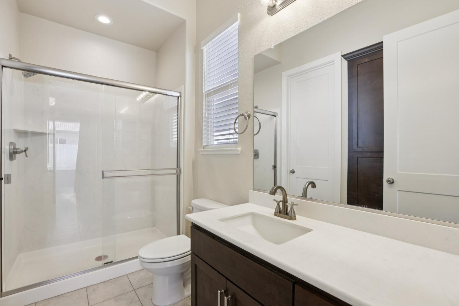 2464 Dilip Dr, Manteca, CA 95337