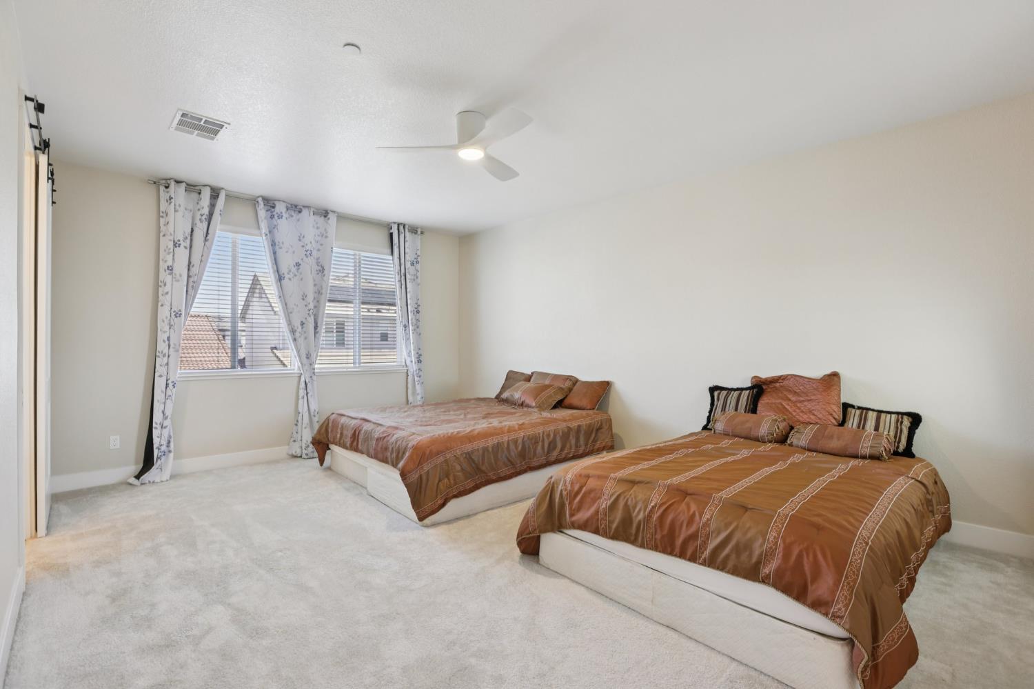 2464 Dilip Dr, Manteca, CA 95337