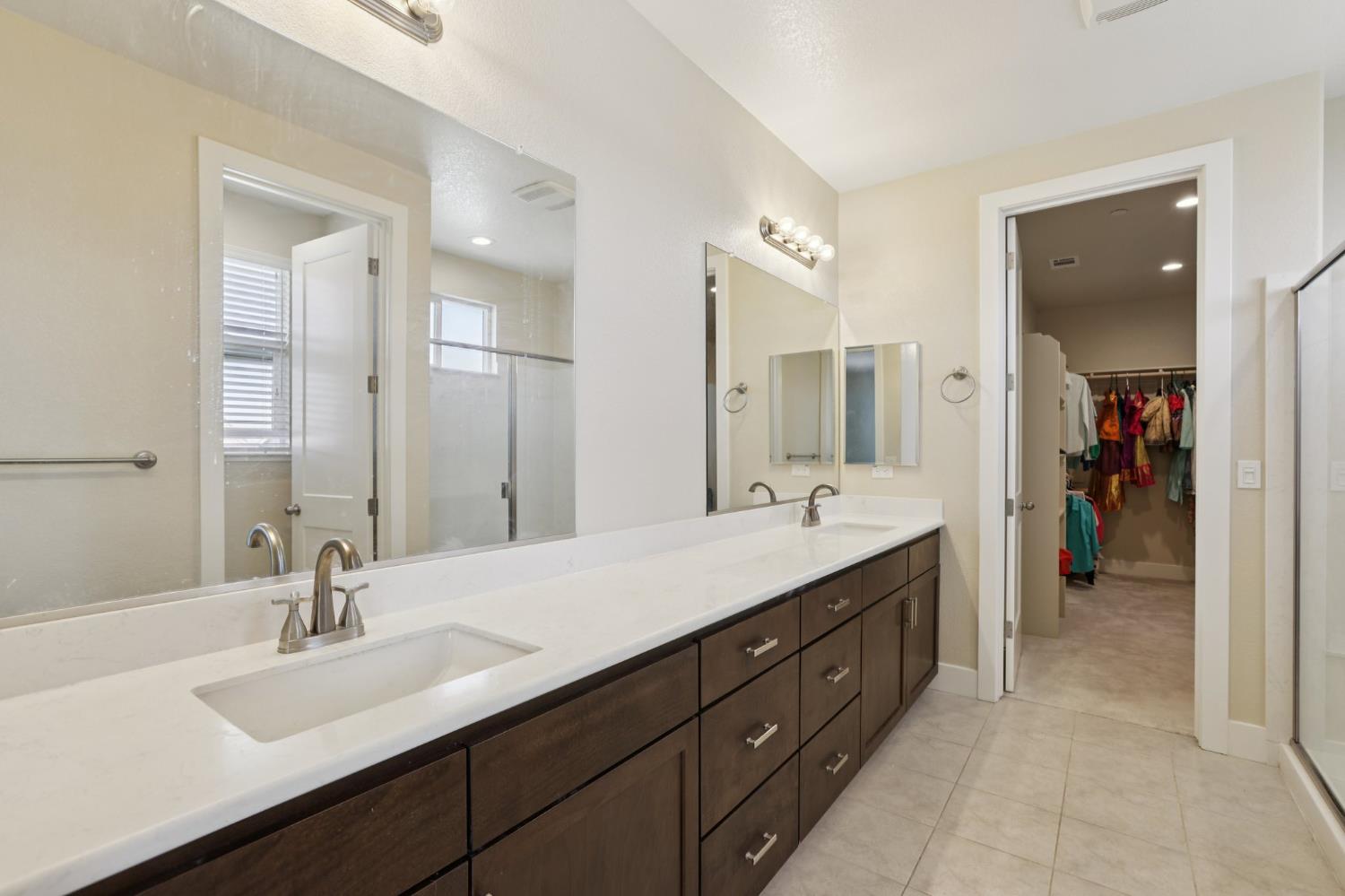 2464 Dilip Dr, Manteca, CA 95337