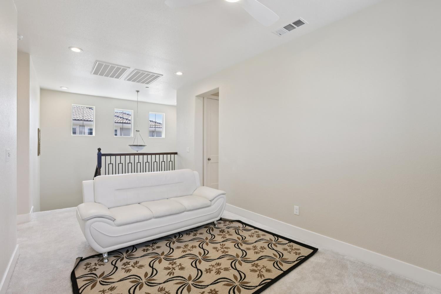 2464 Dilip Dr, Manteca, CA 95337