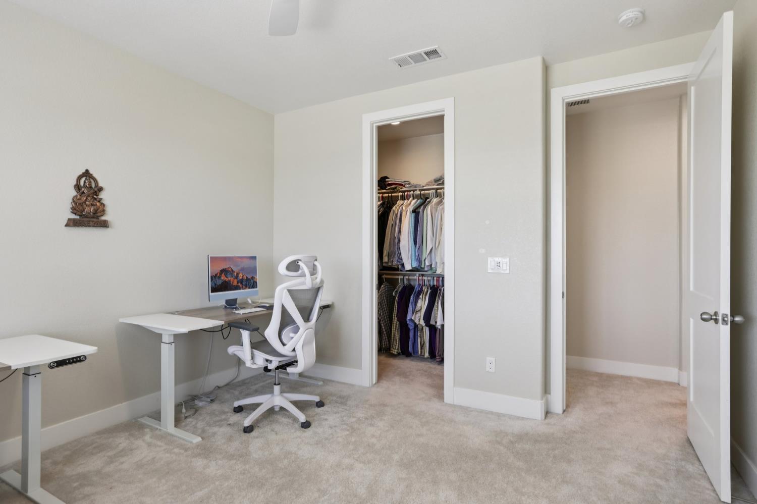 2464 Dilip Dr, Manteca, CA 95337