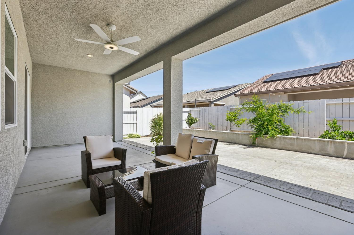 2464 Dilip Dr, Manteca, CA 95337