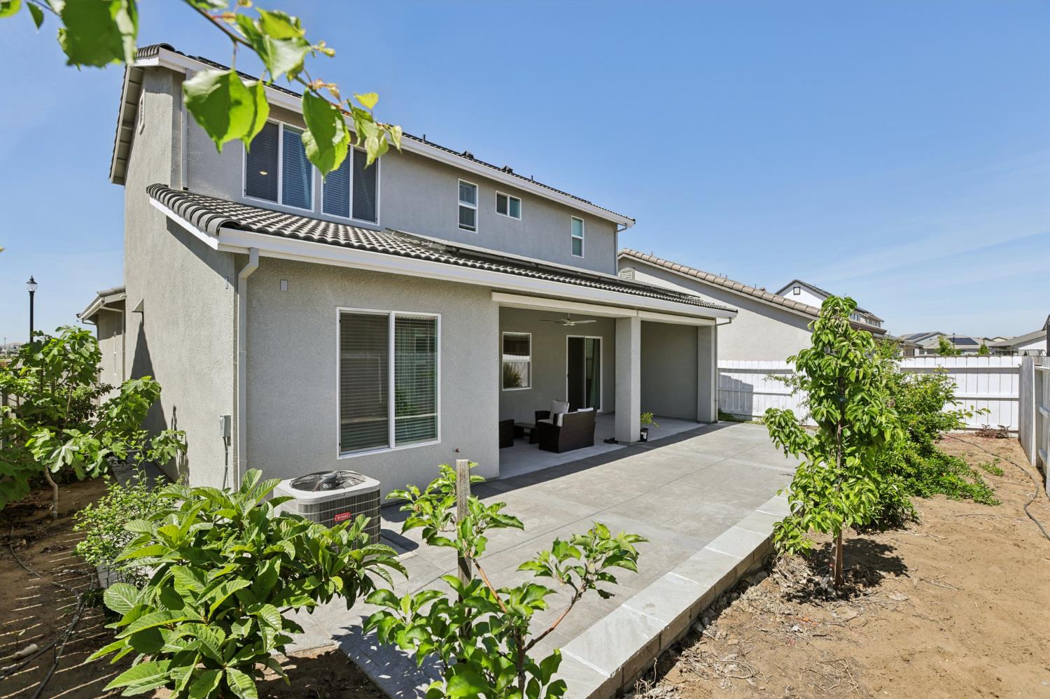 2464 Dilip Dr, Manteca, CA 95337