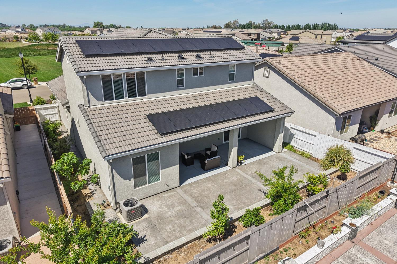 2464 Dilip Dr, Manteca, CA 95337