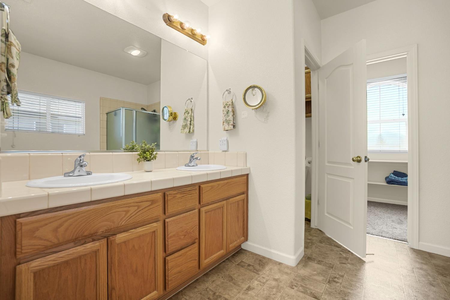 3231 Pocket Ave, Riverbank, CA 95367