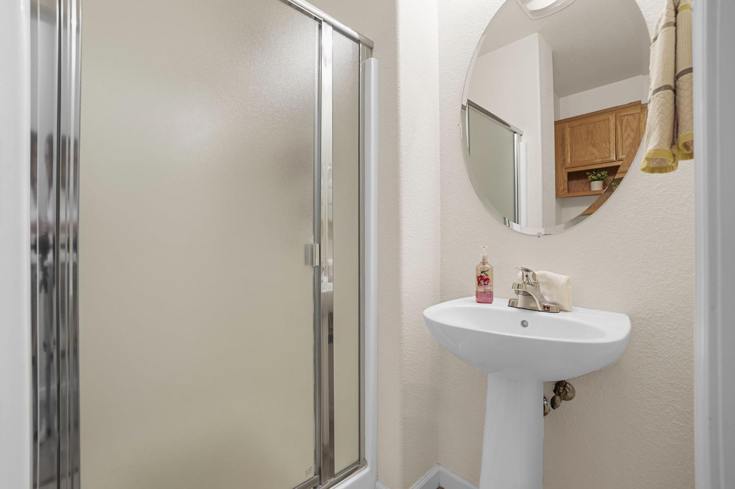 3231 Pocket Ave, Riverbank, CA 95367