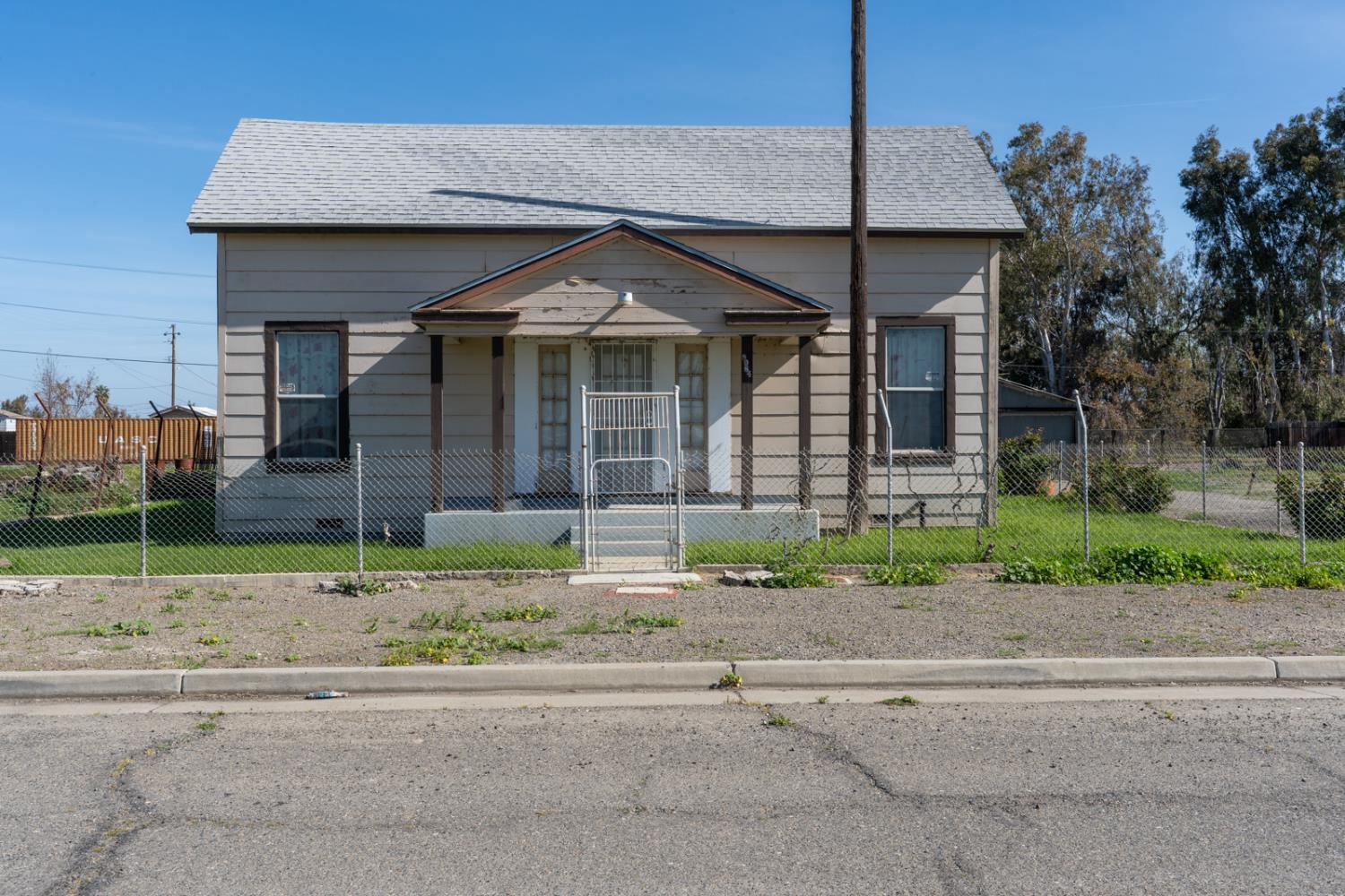 9084 O Street, South Dos Palos, CA 93665