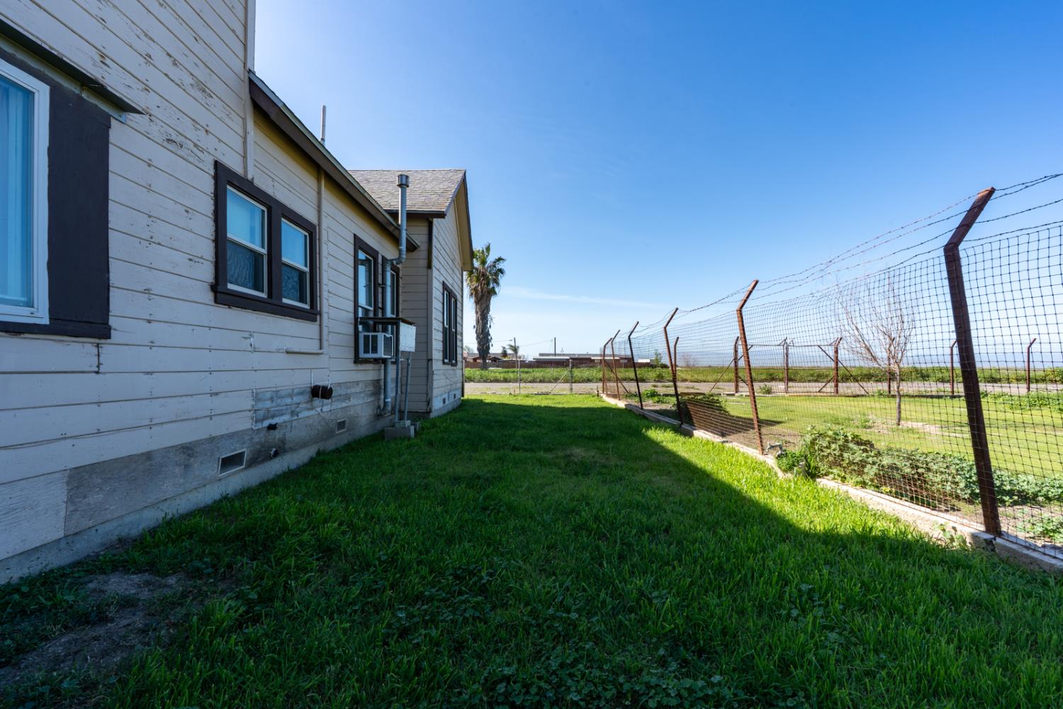 9084 O Street, South Dos Palos, CA 93665