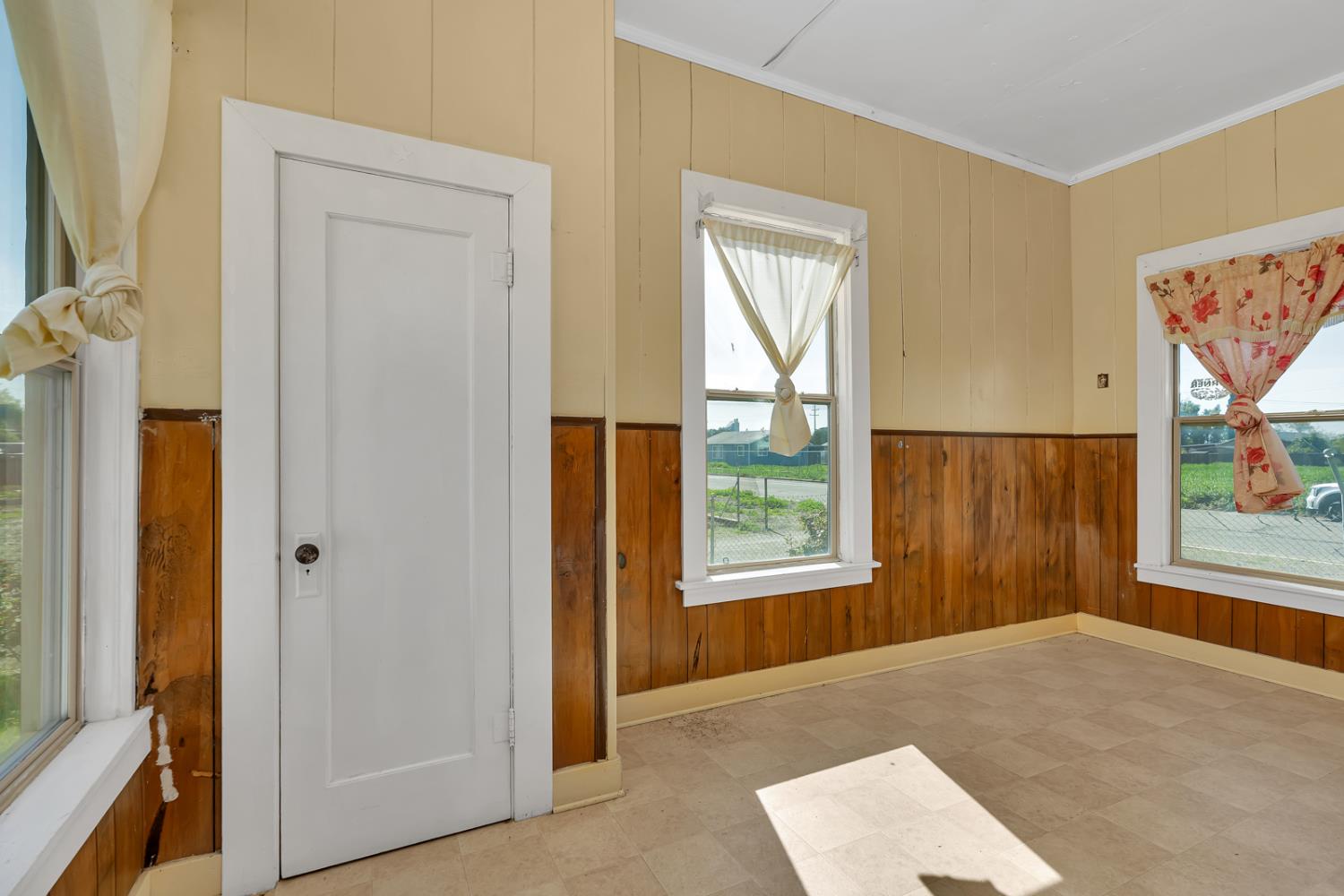 9084 O Street, South Dos Palos, CA 93665