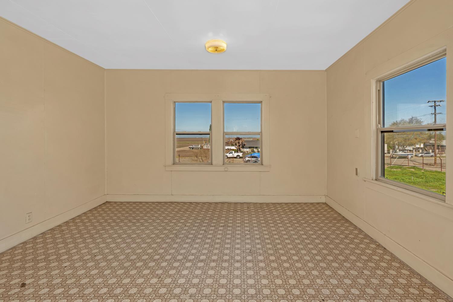 9084 O Street, South Dos Palos, CA 93665