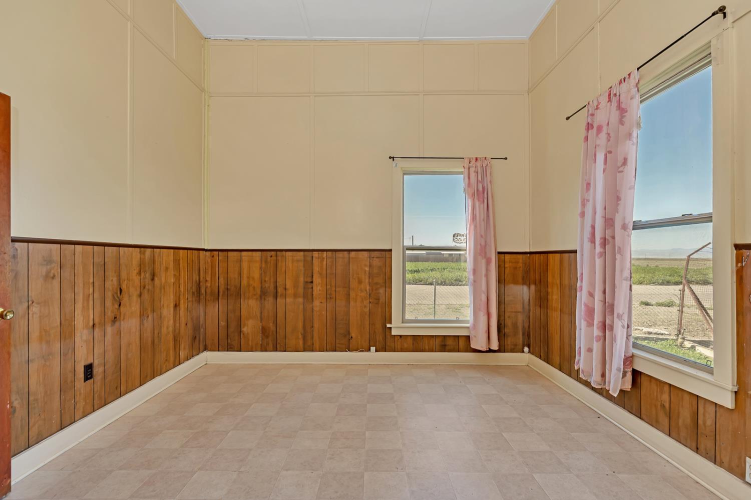 9084 O Street, South Dos Palos, CA 93665