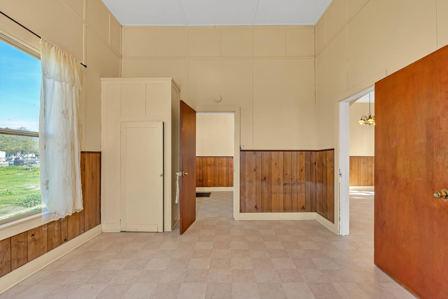 9084 O Street, South Dos Palos, CA 93665