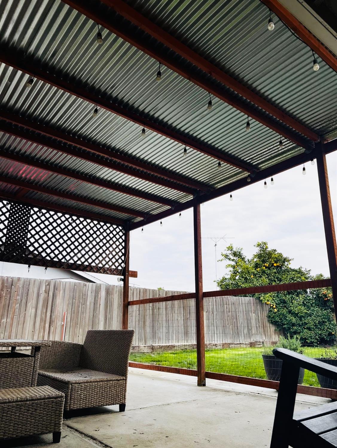 2101 Milford Ln, Modesto, CA 95355